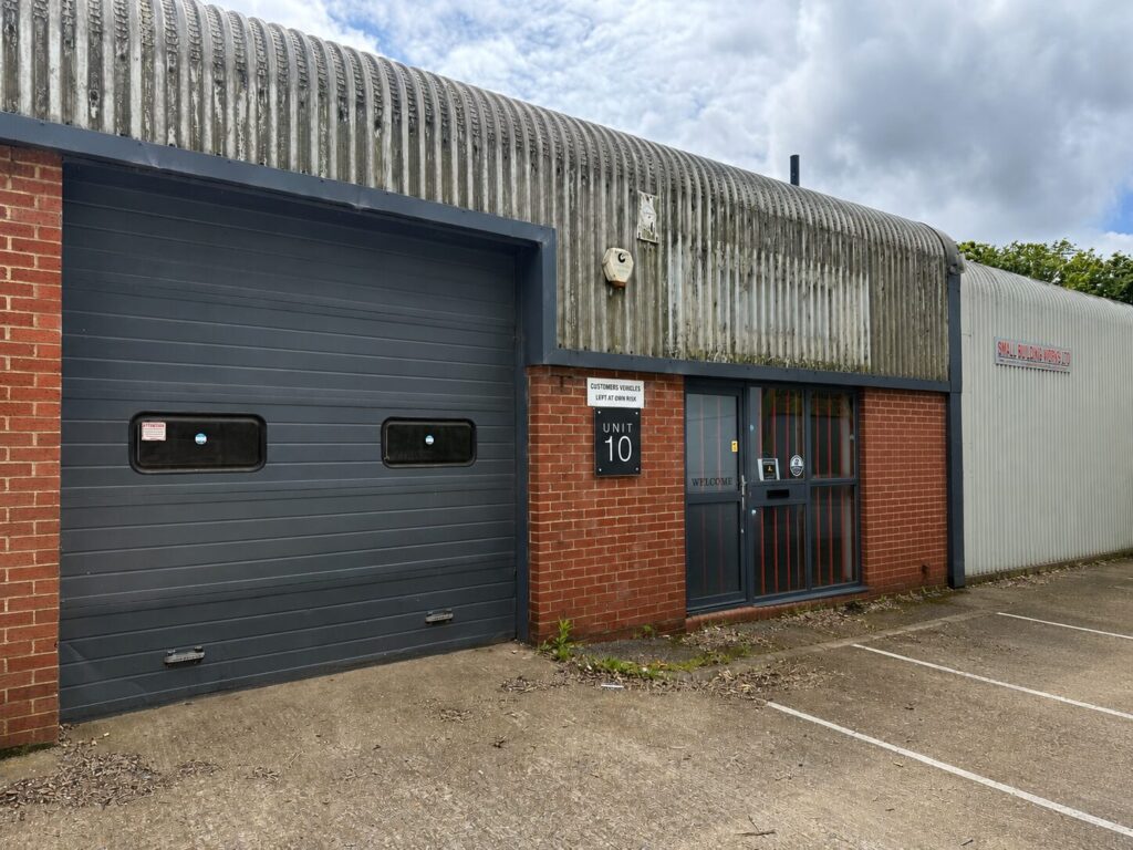 Unit 10, Sheddingdean Business Centre, Burgees Hill, RH15 8QY